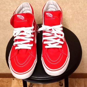 Vans skateboard sneakers, red and white good condition size 9.5.